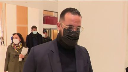 Procès d’Alexandre Benalla : l’ex-chargé de mission de l’Élysée condamné à trois ans de prison, dont un ferme (FRANCEINFO)