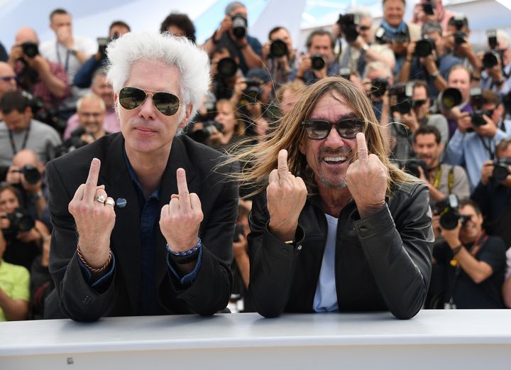 Jim Jarmusch et Iggy Pop&nbsp;durant le photocall de Gimme Danger au festival de Cannes 2016. (ANNE-CHRISTINE POUJOULAT / AFP)