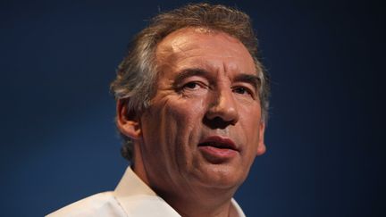 Le pr&eacute;sident du Modem, Fran&ccedil;ois Bayrou, &agrave; l'universit&eacute; d'&eacute;t&eacute; de son parti, le 29 septembre 2013 &agrave; Guidel (Morbihan). (LIONEL LE SAUX / SIPA)