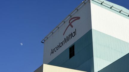 Le site industriel d'ArcelorMittal à Dunkerque. (FRANCOIS LO PRESTI / AFP)