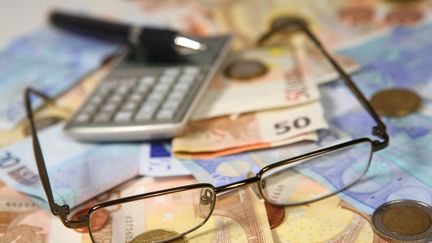 En gérant au mieux votre budget dès la rentrée, vous pouvez économiser plusieurs dizaines d'euros par mois. (PHILIPPE TURPIN / MAXPPP)