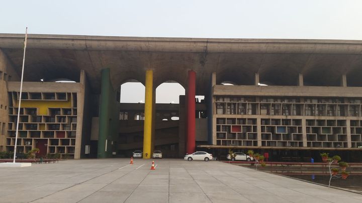 &nbsp; (La Cour de justice Le Corbusier à Chandigarh, en Inde © Radio France)