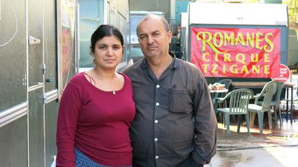 Délia&nbsp;et Alexandre Romanès sur le site de leur cirque dans le 16e arrondissement à Paris. (MAXPPP)