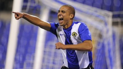 L'attaquant David Trezeguet, ici sous les couleurs d'Alicante (Espagne), le 18 octobre 2010. (JOSE JORDAN / AFP PHOTO)