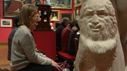 séance de sophrologie artistique au musée Anne de Beaujeu
 ( S. Vinot  / France 3 Culturebox Capture d&#039;écran)