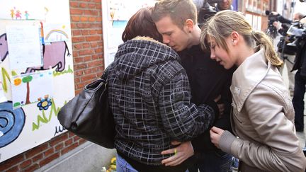 Pr&egrave;s de l'&eacute;cole de Sint Lambertus, &agrave; Heverlee&nbsp;(Belgique), d'o&ugrave; sont originaires une partie des victimes. (REUTERS/YVES HERMAN)