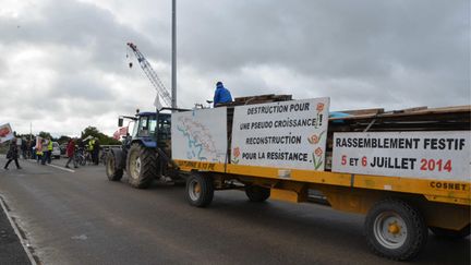 &nbsp; (Le grand rassemblement d'été des opposants à l'aéroport de Notre-Dame-des-Landes a début ce samedi sous la pluie. © MaxPPP / Catherine Lozac"h)