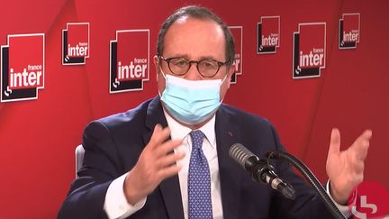 François Hollande sur France Inter le 13 novembre 2020. (FRANCEINTER / RADIOFRANCE)