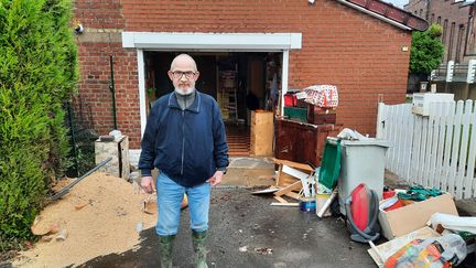 Jean-Pierre, habitant de Blendecques, a eu 1,10 mètre d'eau dans sa maison. (GILLES GALLINARO)