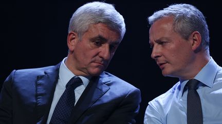 Le centriste Hervé Morin (à gauche) et Bruno Lemaire (Les Républicains) à Caen (Calvados), le 7 décembre 2015.&nbsp; (CHARLY TRIBALLEAU / AFP)