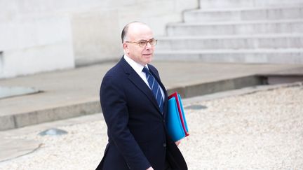 Le ministre de l'Intérieur Bernard Cazeneuve au palais de l'Elysée à Paris, le 27 avril 2016. (MAXPPP)