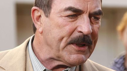 Tom Selleck alias Magnum ressemble de plus en plus &agrave; un iguane ob&egrave;se (avec une moustache). (WENN / SIPA)