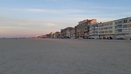 La plage de Malo-les-bains à Dunkerque, le 24 février 2021. (REMI BRANCATO / RADIOFRANCE)