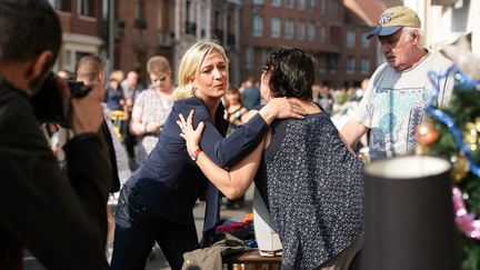 La pr&eacute;sidente du Front national, Marine Le Pen, sur la braderie d'H&eacute;nin-Beaumont (Pas-de-Calais), le 26 septembre 2011. (WOSTOK PRESS / MAXPPP)