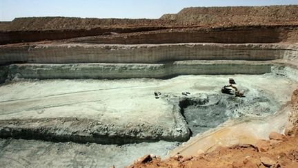 Gisement d'uranium à ciel ouvert à Arlit, dans le nord du Niger, exploité par Areva (AFP / Pierre Verdy)