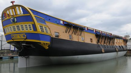 "L'Hermione" n'est encore totalement termin&eacute;e, il lui manque&nbsp;notamment ses trois m&acirc;ts, ses gr&eacute;ements, 24 km de cordages et plus de 2 200 m2 de voiles. (PATRICK LAVAUD / LA NOUVELLE REPUBLIQUE / MAXPPP)