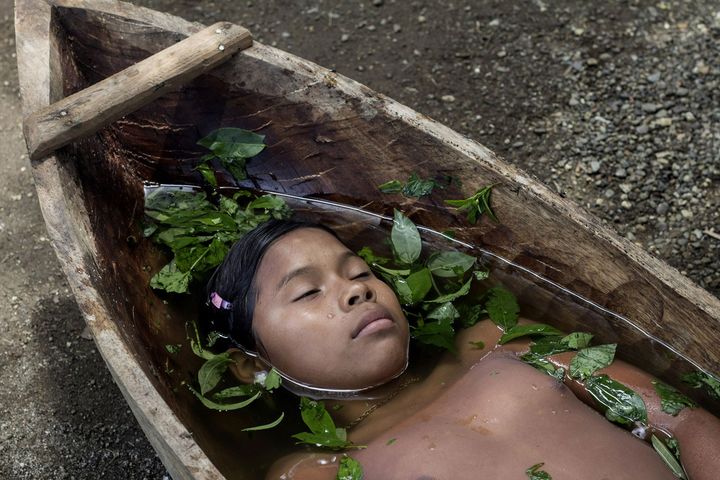 Libia Posada, 'The Healing Boat', dans le cadre du projet "Hierbas de Sal y Tierra", 2012, Photographie, dimensions variables (Courtesy de l’artiste)