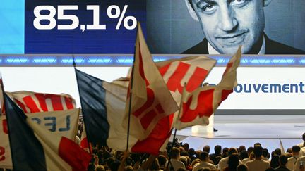 PRESIDENCE DE L'UMP (2004) Lors du congr&egrave;s du Bourget, Nicolas Sarkozy est &eacute;lu pr&eacute;sident de l'UMP par les militants. (FRANCOIS GUILLOT / AFP)