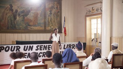 Marème N'Diaye, alias Fari Ciss, dans une scène de la série "Black and White" diffusée les 10 et 17 décembre 2020 sur France 3.&nbsp; (JEM PRODUCTIONS - BLACK AND WHITE)