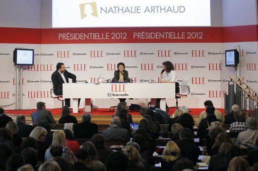 Nathalie Arthaud au forum "Elle-sciences Po" (5 avril 2012) (THOMAS SAMSON / AFP)