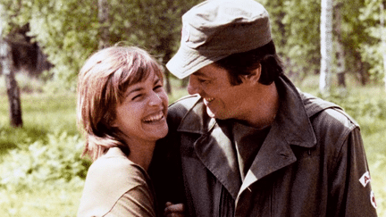 Mort d'Alain Delon : ses partenaires de tournage lui rendent hommage