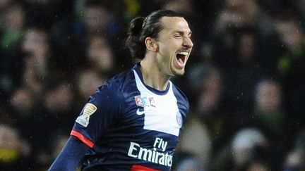 Zlatan Ibrahimovic, attaquant du PSG,&nbsp;c&eacute;l&egrave;bre un but face au FC&nbsp;Nantes, au stade la Beaujoire &agrave; Nantes (Loire-Atlantique), le 4 f&eacute;vrier 2014. (JEAN-SEBASTIEN EVRARD / AFP)