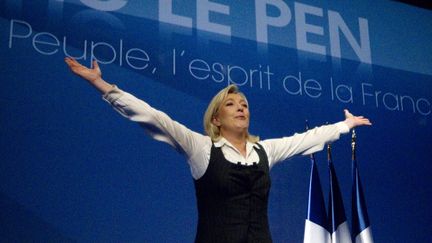 Marine Le Pen en meeting &agrave; la Plaine Saint-Denis (Seine-Saint-Denis), le 8 janvier 2012.&nbsp; (JOEL SAGET/AFP)