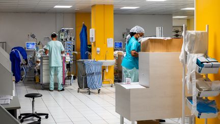 Le CHU de Pointe-à-Pitre en Guadeloupe, le 24 septembre 2020.&nbsp; (LARA BALAIS / AFP)