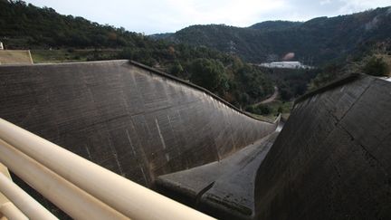 &nbsp; (Le barrage de Saint Cassien dans le massif de Tanneron © MAXPPP)