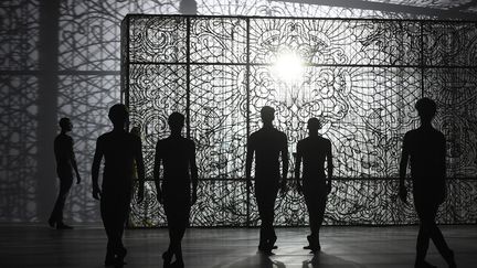 Répétitions, le 15 novembre, de "Grande Fugue" de Lucinda Childs à l'Opéra de Lyon.
 (PHILIPPE DESMAZES / AFP)