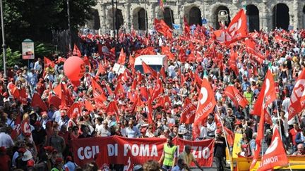 Manifestations contre le plan d'austérité du gouvernement, au centre de Rome, le 25 juin 2010. (AFP - Andreas Solaro)