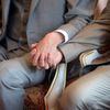 Lors d'un mariage entre deux hommes, &agrave; Strasbourg (Bas-Rhin), le 15 juin 2013.&nbsp; (PATRICK HERTZOG / AFP)