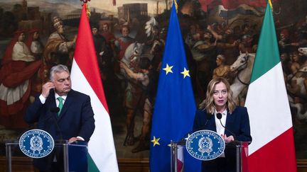 Le Premier ministre hongrois, Viktor Orban, et la Première Ministre italienne, Georgia Meloni, lors d'une visite à Rome (Italie), le 24 juin 2024. (ANGELO CARCONI / MAXPPP)