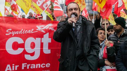 &nbsp; (Les salariés avaient manifesté en décembre dernier, en faveur des deux pilotes accusés. Manifestation menée par Philippe Martinez, secretaire general de la CGT © MaxPPP)