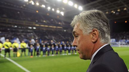 Carlo Ancelotti, l'entra&icirc;neur du PSG, lors du match de Ligue des champions perdu &agrave; Porto (Portugal), le 3 octobre 2012.&nbsp; (PAULO DUARTE / AP / SIPA)