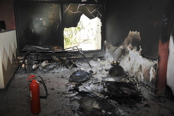 Une chambre d’hôtel au Radisson Blu, un hôtel de luxe de la capitale du Mali au lendemain du siège meurtrier de djihadistes. (Bamako, 21&nbsp;novembre 2015).  (Habibou Kouyate/AFP)