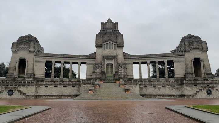 Le cimetière de Bergame (Italie), en décembre 2020. (BRUCE DE GALZAIN / RADIO FRANCE)