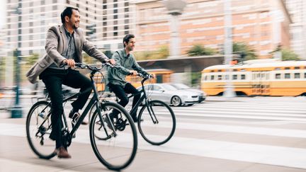 Le vélo a plus que jamais la cote. Cette tendance s'est accélérée pendant la pandémie, après avoir séduit des milliers de Français depuis une dizaine d'années. (Illustration) (FERRANTRAITE / E+)