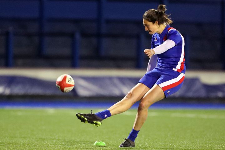 The opening half or back Jessy Trémoulière, with the France team against Wales in the Six Nations Tournament, April 22, 2022. (GEOFF CADDICK / AFP)