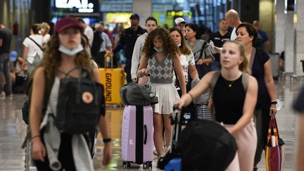 L'aéroport de Barcelone, le 12 juillet 2022. (PAU BARRENA / AFP)