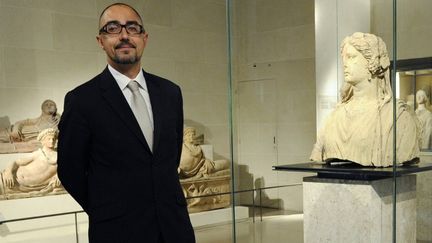 Jean-Luc Martinez, alors directeur&nbsp;des Antiquit&eacute;s au Louvre, le 31 ao&ucirc;t 2011 dans le mus&eacute;e, &agrave; Paris.&nbsp; (MIGUEL MEDINA / AFP)