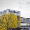 Un dépôt Amazon à Saran (Loiret), en octobre 2018. (GUILLAUME SOUVANT / AFP)