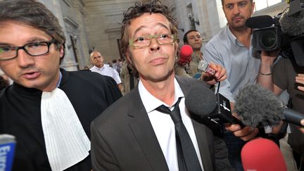 Le docteur Bonnemaison &agrave; la cour d'appel de Pau (Pyr&eacute;n&eacute;es-Atlantique), le 6 septembre 2011. (PIERRE ANDRIEU / AFP)