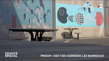 Envoyé spécial. Prison : des vies derrière les barreaux