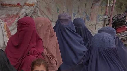 Afghanistan : sous le régime taliban, la situation de plus en plus accablante des femmes (FRANCEINFO)