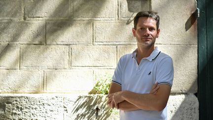 Le patron des Rencontres d'Arles Sam Stourdzé en juillet 2017 à Arles (BERTRAND LANGLOIS / AFP)