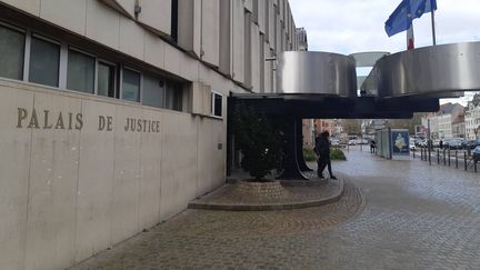 Le palais de justice de Lille. (STÉPHANE BARBEREAU / RADIOFRANCE)