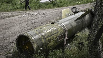 Un missile dans la ville de Lysychansk, dans la région du Donbass (Ukraine), le 26 mai 2022. (ARIS MESSINIS / AFP)