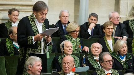 Alain Finkielkraut lit son discours de nouvel Immortel à l'Académie française, le 28 janvier 2016
 (Francois Lafite / Wostok Press / Maxppp)