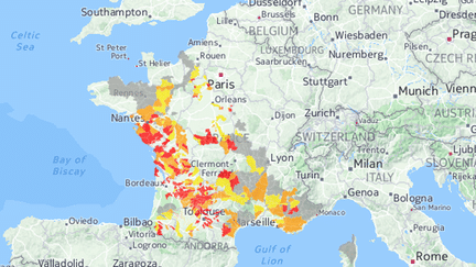 La carte des restictions d'eau en vigueur au 12 septembre 2016. (NICOLAS ENAULT / CARTO)